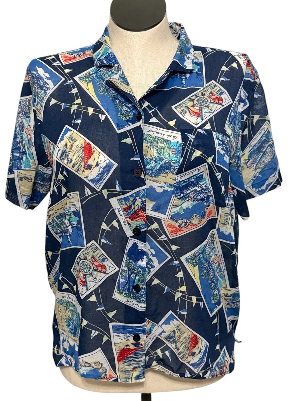 Vintage Liz Claiborne LizSport Button-Down Short Sleeve Shirt w/Postcard Print